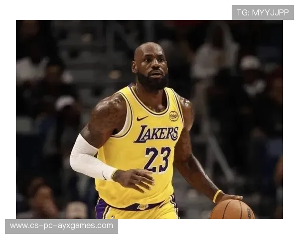 詹姆斯借挡拆突破强攻成功，湖人延续领先